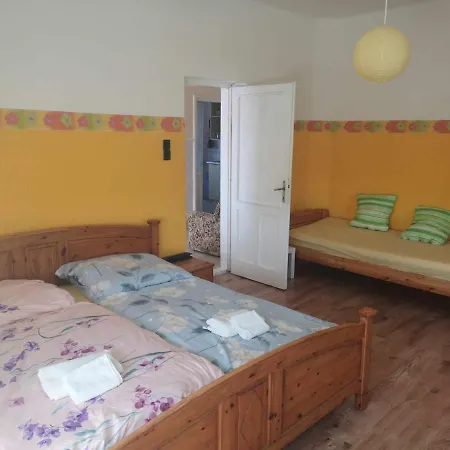 Agape Vendeghaz Lägenhet Cserepfalu