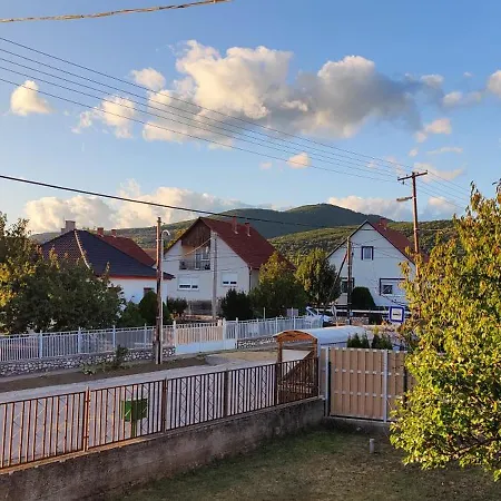 Agape Vendeghaz شقة Cserepfalu